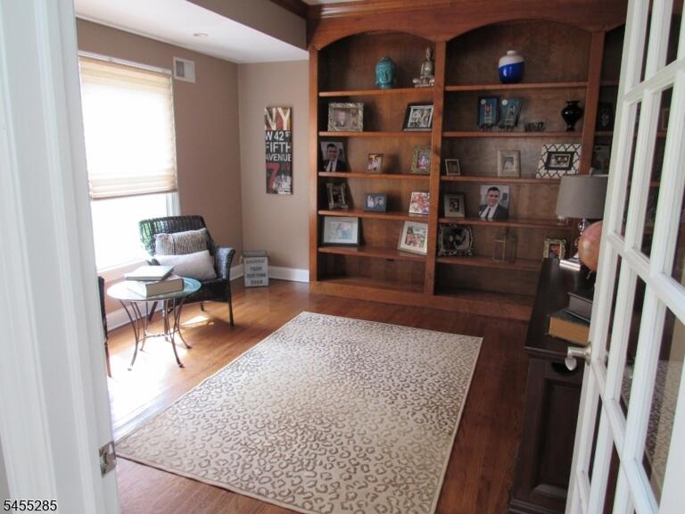 Property listing MLS 4048086 photo 8