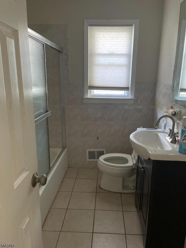 Property listing MLS 4048088 photo 5
