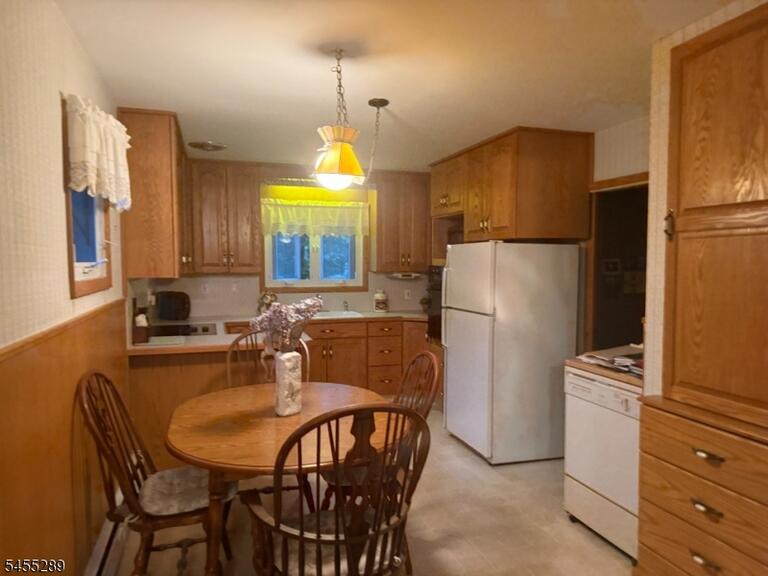 Property listing MLS 4048090 photo 4