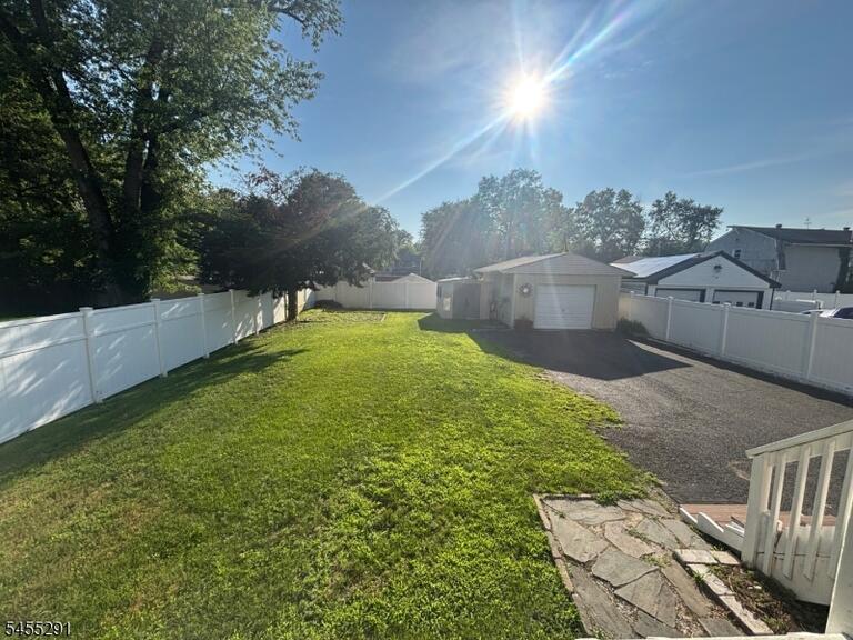 Property listing MLS 4048091 photo 6