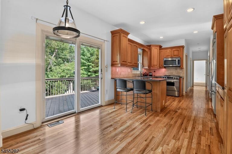 Property listing MLS 4048097 photo 9