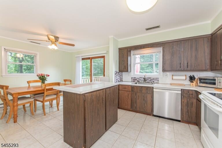 Property listing MLS 4048099 photo 11