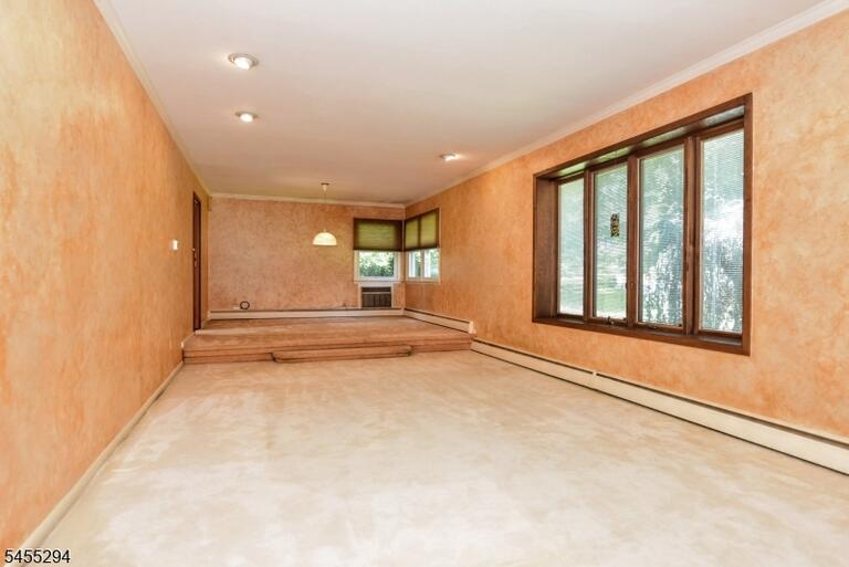 Property listing MLS 4048102 photo 16