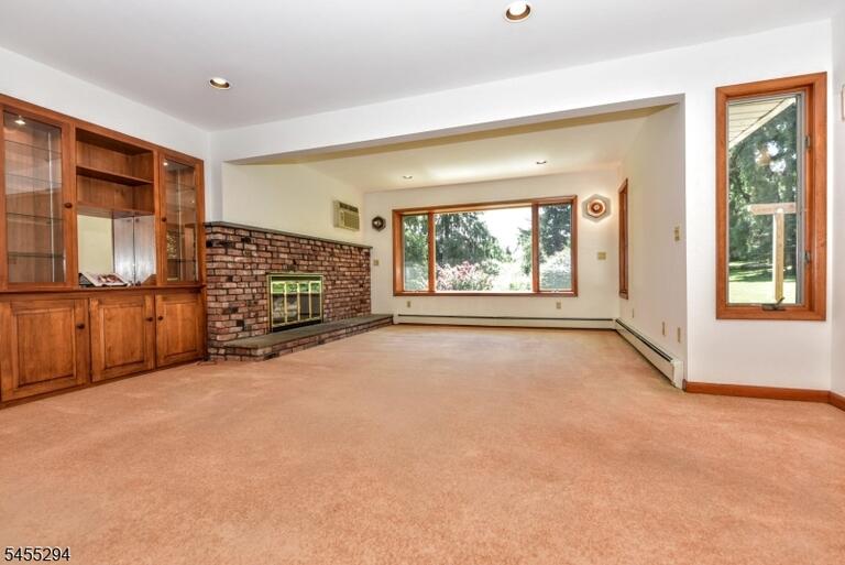Property listing MLS 4048102 photo 19