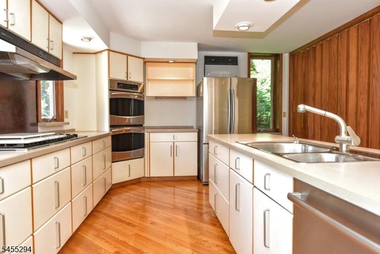 Property listing MLS 4048102 photo 24