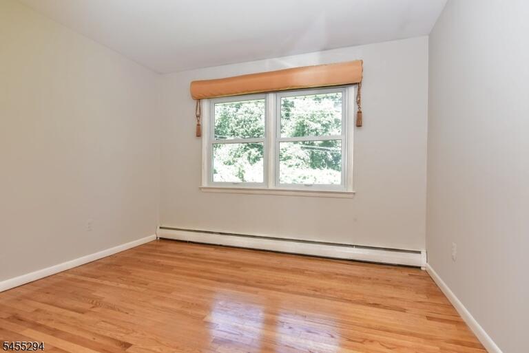 Property listing MLS 4048102 photo 29
