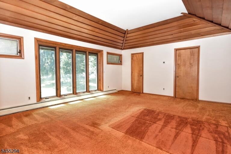 Property listing MLS 4048102 photo 33