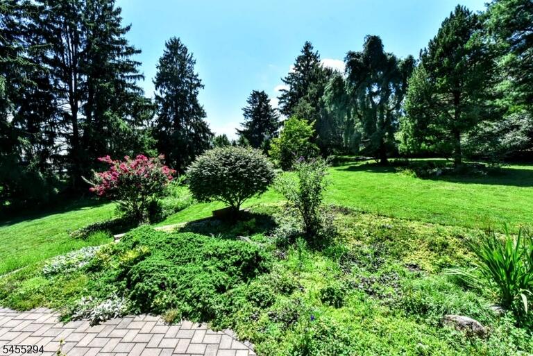 Property listing MLS 4048102 photo 44