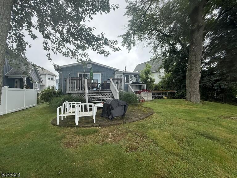 Property listing MLS 4048103 photo 3