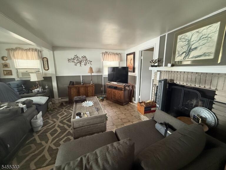 Property listing MLS 4048103 photo 4
