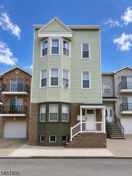 Property listing MLS 4048106 photo 1