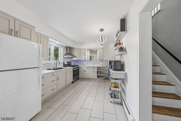 Property listing MLS 4048107 photo 11