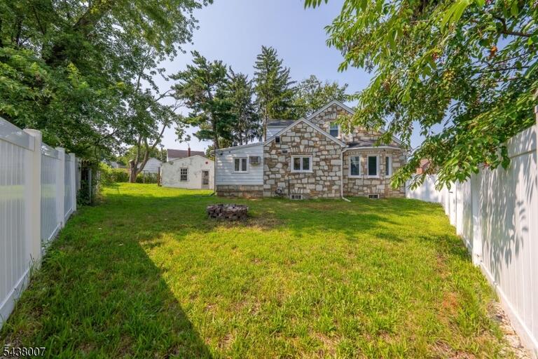 Property listing MLS 4048107 photo 28