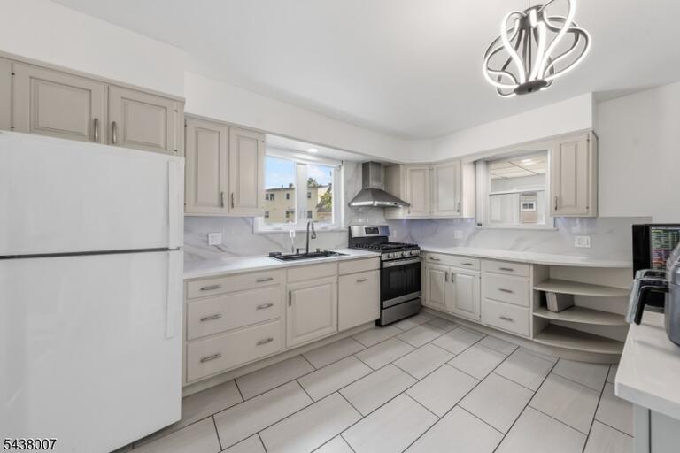 Property listing MLS 4048107 photo 9