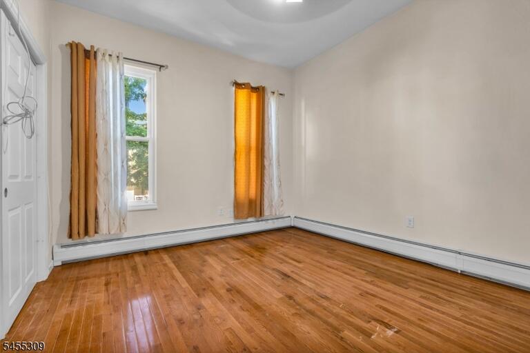 Property listing MLS 4048110 photo 32