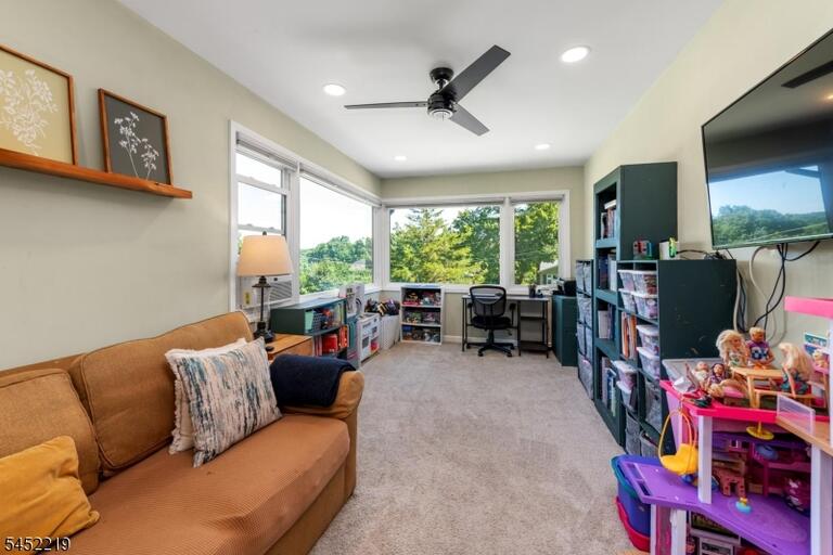 Property listing MLS 4048116 photo 15