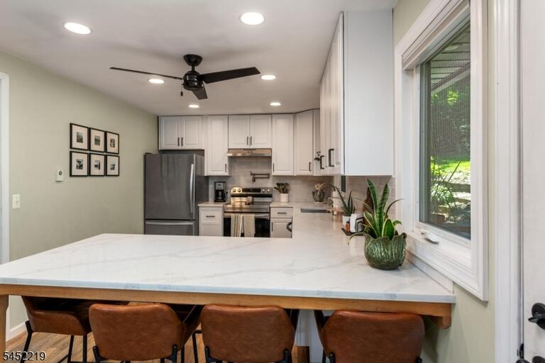 Property listing MLS 4048116 photo 17