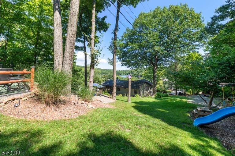 Property listing MLS 4048116 photo 26