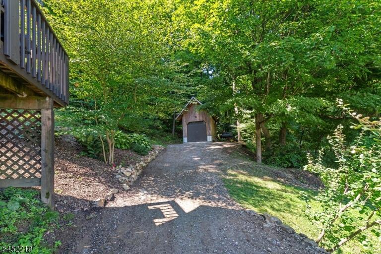 Property listing MLS 4048116 photo 31