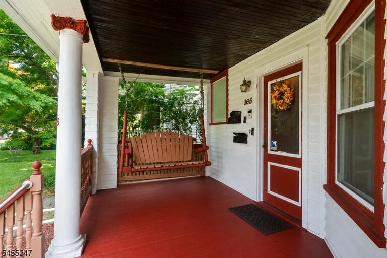 Property listing MLS 4048123 photo 3