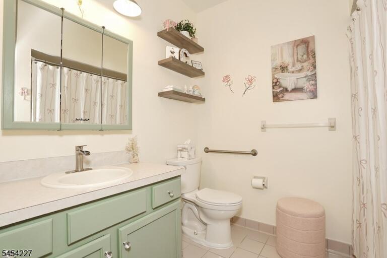 Property listing MLS 4048125 photo 14
