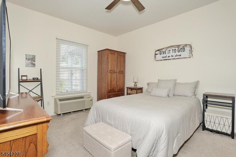 Property listing MLS 4048125 photo 17