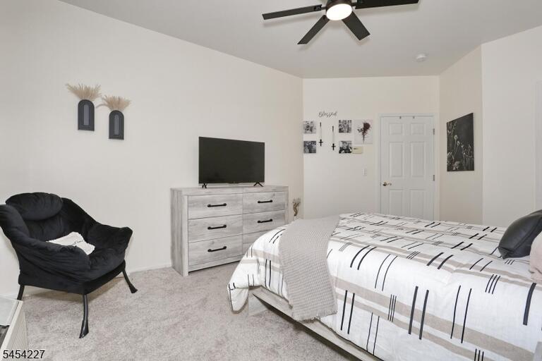 Property listing MLS 4048125 photo 22