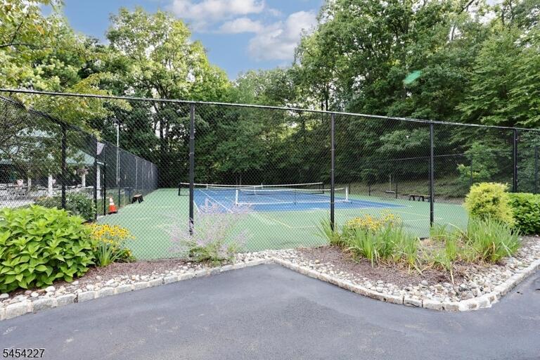 Property listing MLS 4048125 photo 31