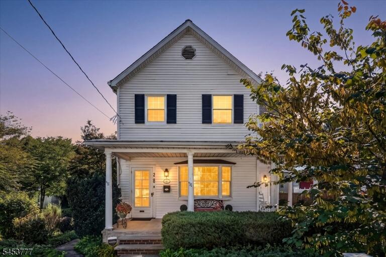 Property listing MLS 4048126 photo 1