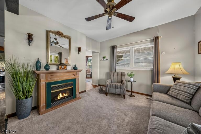 Property listing MLS 4048126 photo 13