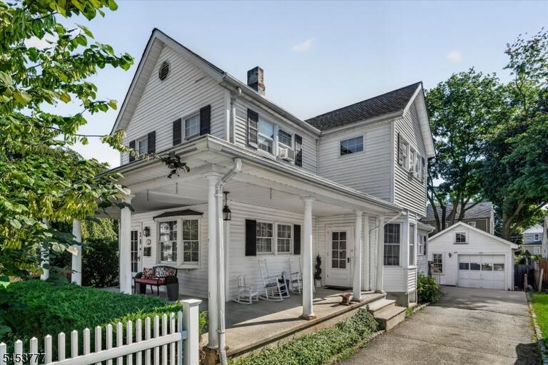 Property listing MLS 4048126 photo 4