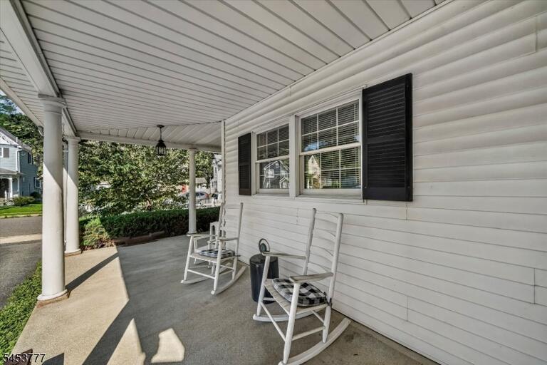 Property listing MLS 4048126 photo 8
