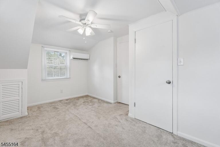 Property listing MLS 4048131 photo 27