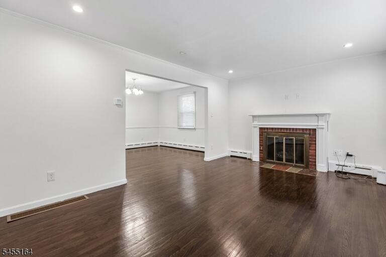 Property listing MLS 4048131 photo 3