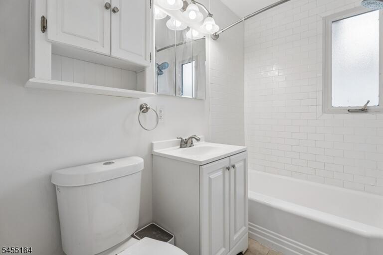 Property listing MLS 4048131 photo 30
