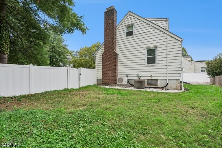 Property listing MLS 4048131 photo 31
