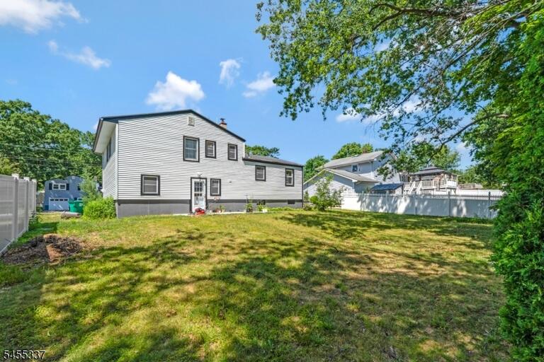 Property listing MLS 4048139 photo 27