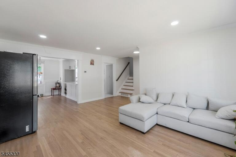 Property listing MLS 4048139 photo 7