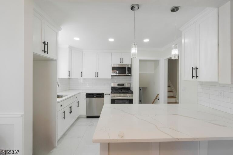 Property listing MLS 4048139 photo 8