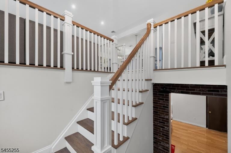 Property listing MLS 4048140 photo 21