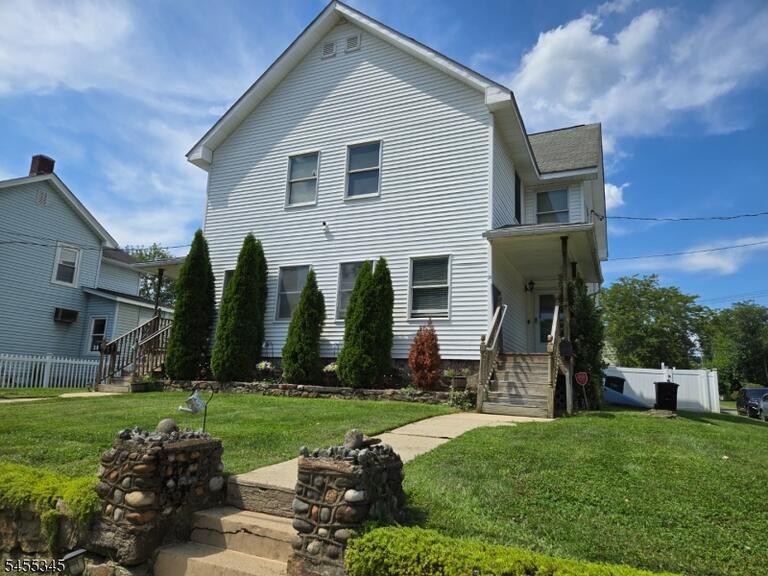 Property listing MLS 4048144 photo 1