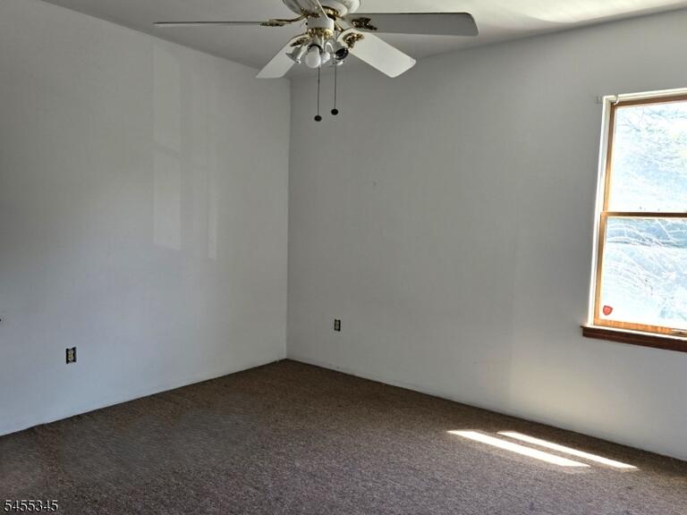 Property listing MLS 4048144 photo 17