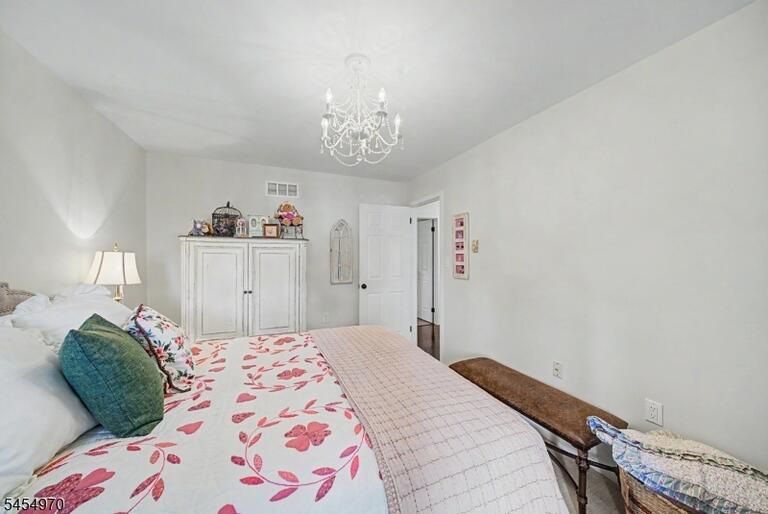 Property listing MLS 4048153 photo 13