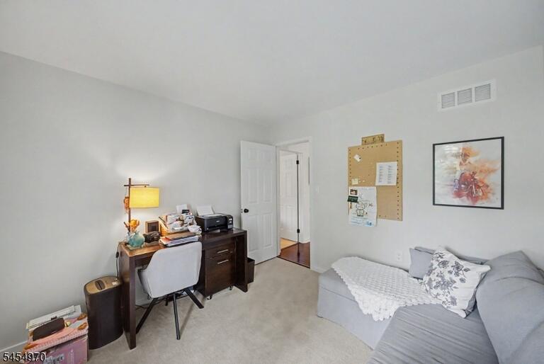 Property listing MLS 4048153 photo 9
