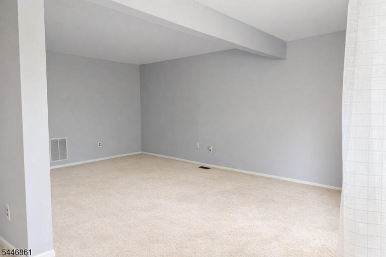 Property listing MLS 4048157 photo 5