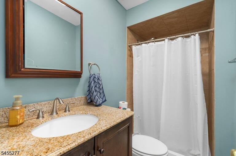 Property listing MLS 4048158 photo 16