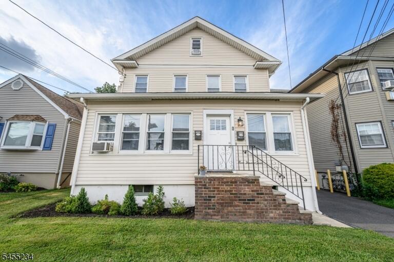 Property listing MLS 4048162 photo 1