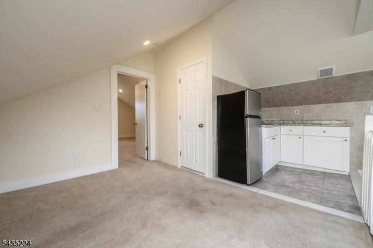 Property listing MLS 4048162 photo 32