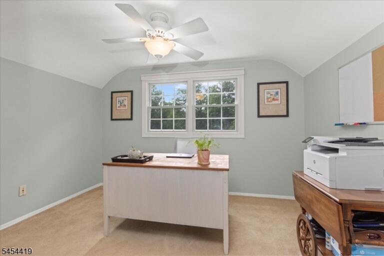 Property listing MLS 4048165 photo 30