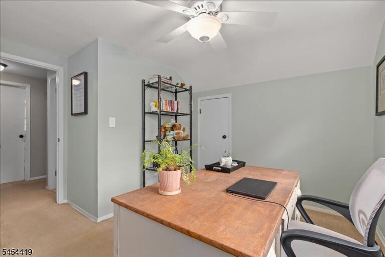 Property listing MLS 4048165 photo 31